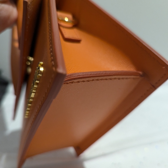 Jacquemus Le Chiquito Moyen Bag - Picture 11 of 16